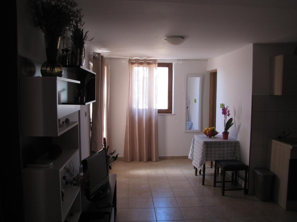 Terra Rossa Apartment Loborika Exterior photo