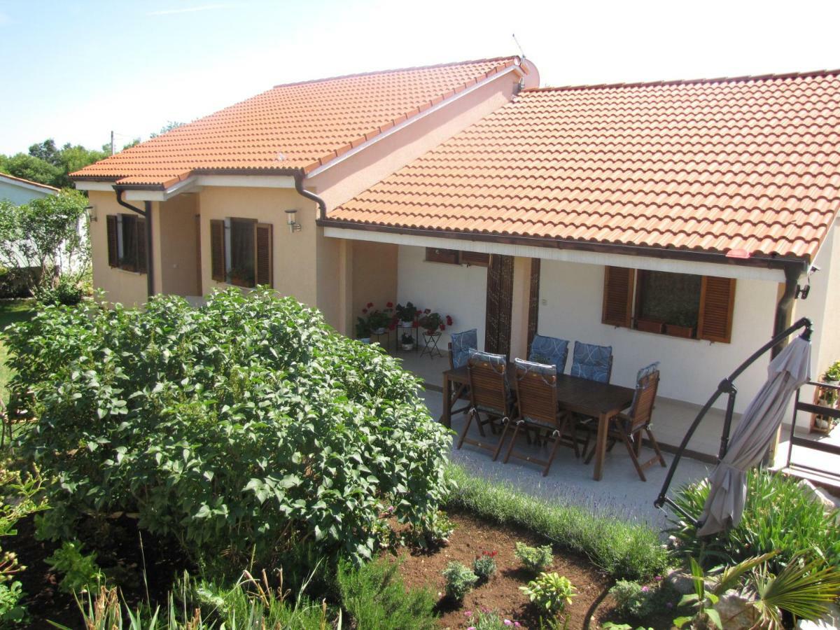Terra Rossa Apartment Loborika Exterior photo